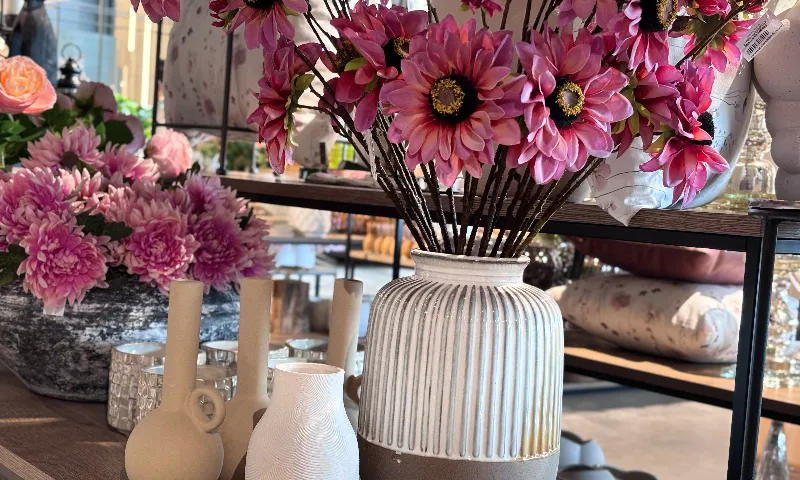 Verliebt in den Frühling mit Weiß und Pink